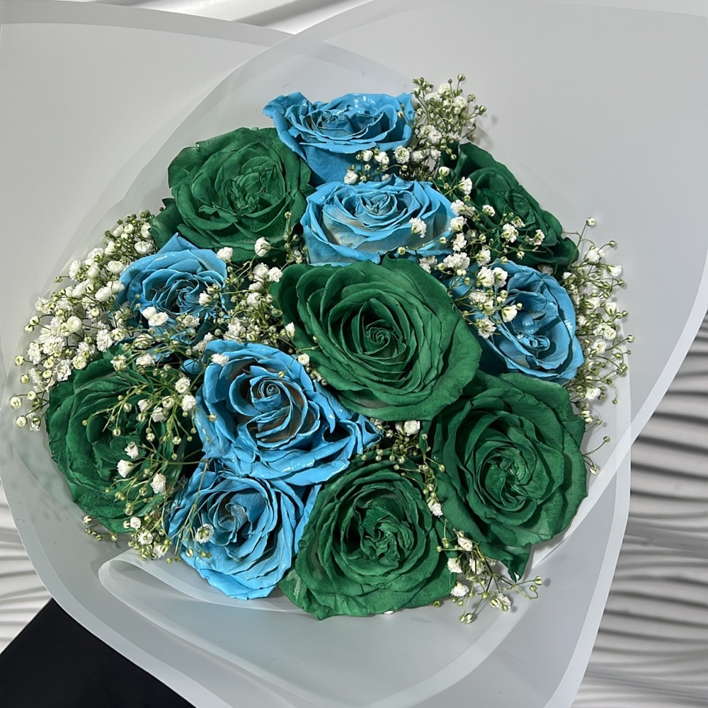 REAL ROSES! 12 Hunter Green & Light Blue Rose Bouquet!
